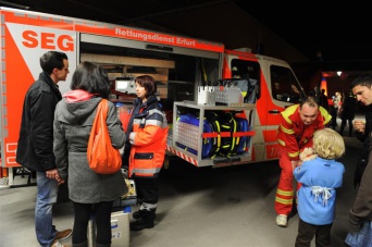Foto: Rettungsdienst © HELIOS Kliniken GmbH Rettungsdienst: Besichtigung eines Rettungswagens