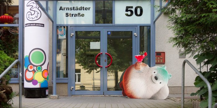 Foto: Eingangsbereich zur Hutchison Drei Austria GmbH © Dennis Laufersweiler Hauseingang
