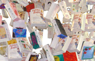 Viel professionelle Kunst in Erfurt: Konzeptkünstler Thitz präsentiert im Stadtmuseum sein Projekt "Bag 2 Art"