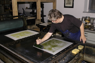 Vorführungen von künstlerischen Handdrucktechniken und einer historischen Zeilensetzmaschine