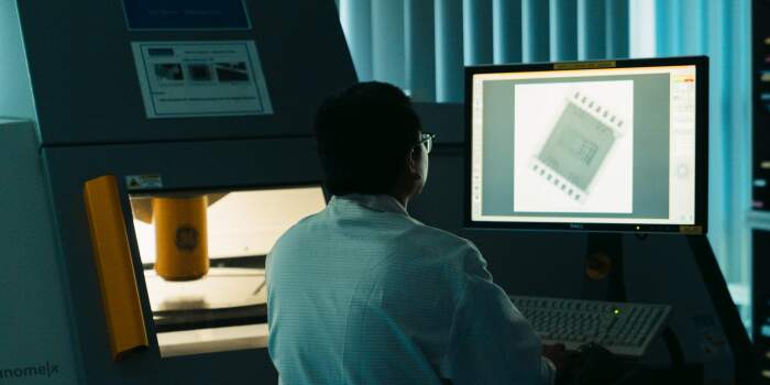 High-Tech-Detektive: Auf der Spur von Mikrochips und ihren Geheimnissen