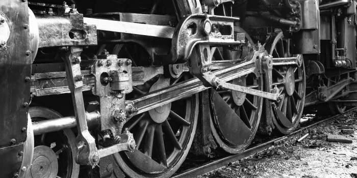 Schneller – Stärker – Weiter … eine kleine Geschichte von der Suche nach den besten Antriebssystemen für die Eisenbahn.